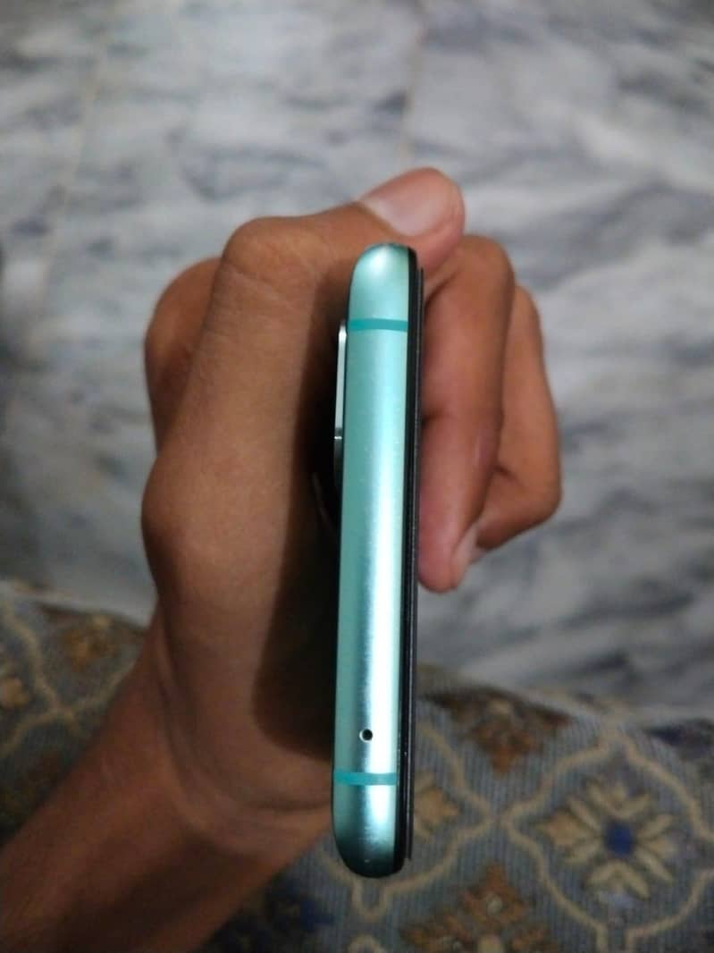 One Plus 8T 4