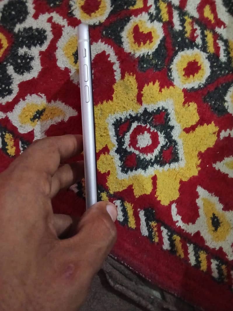 iPhone XR 2