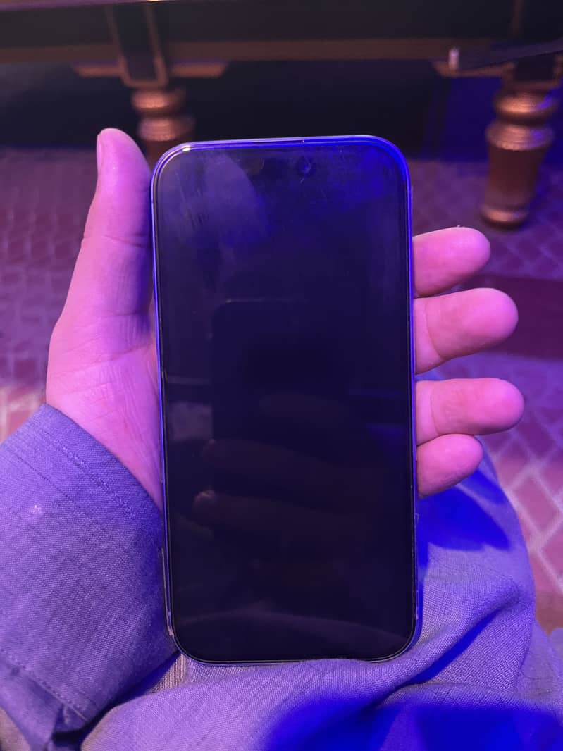 Apple iPhone 16 mdm 2