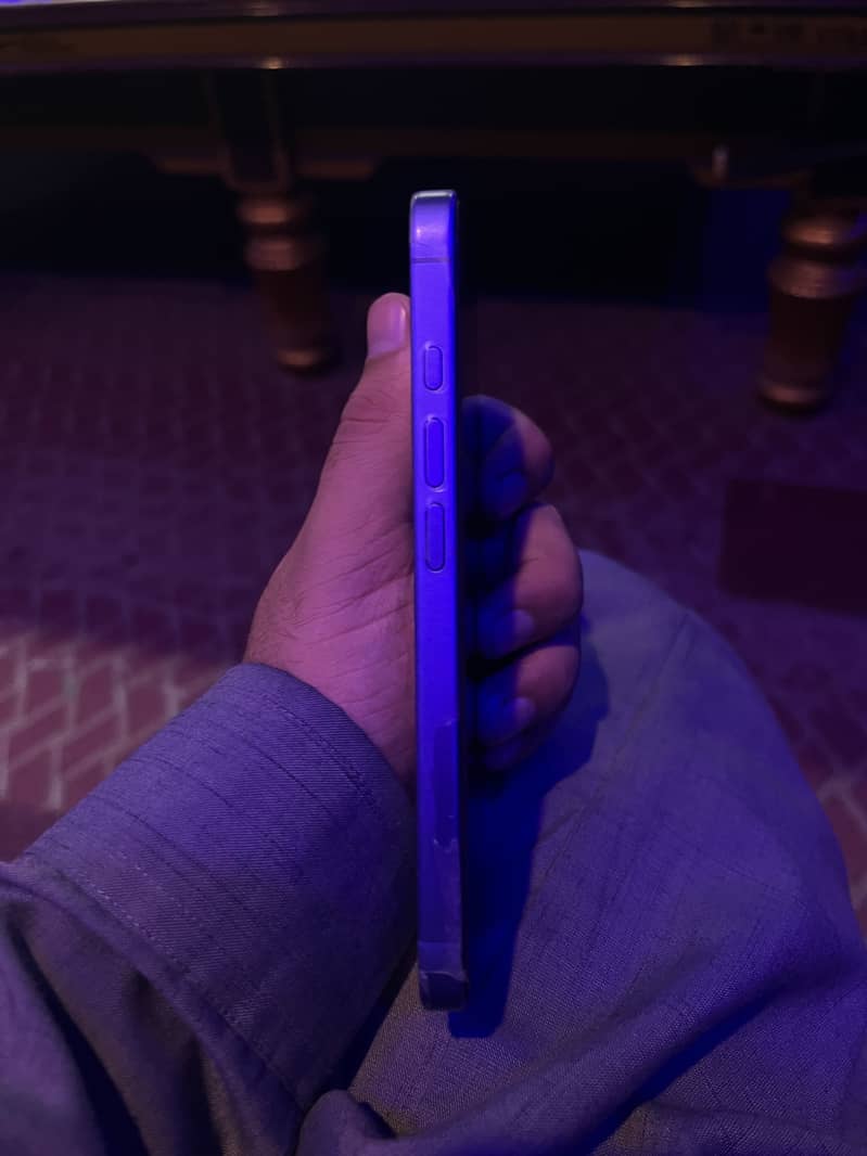 Apple iPhone 16 mdm 3