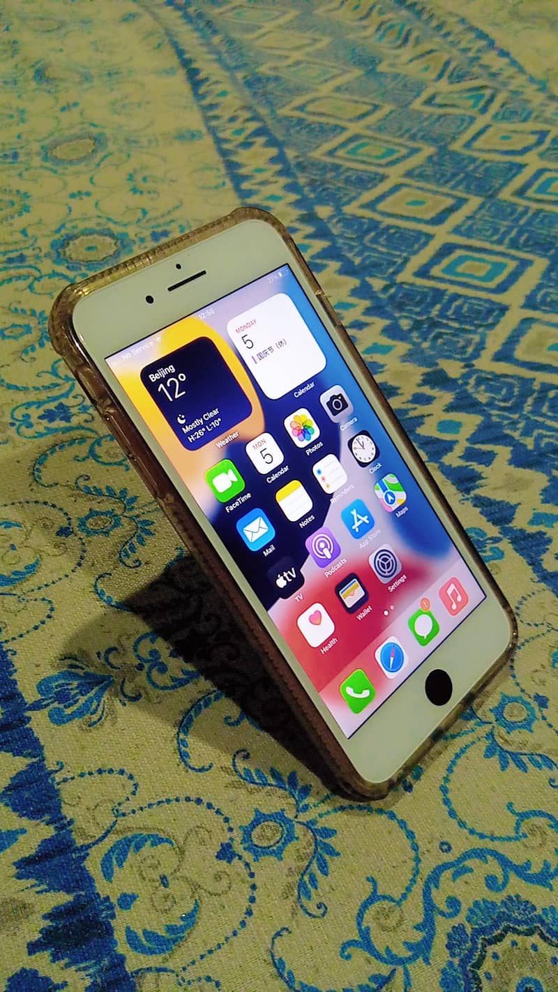 Apple iPhone 7 Plus 1