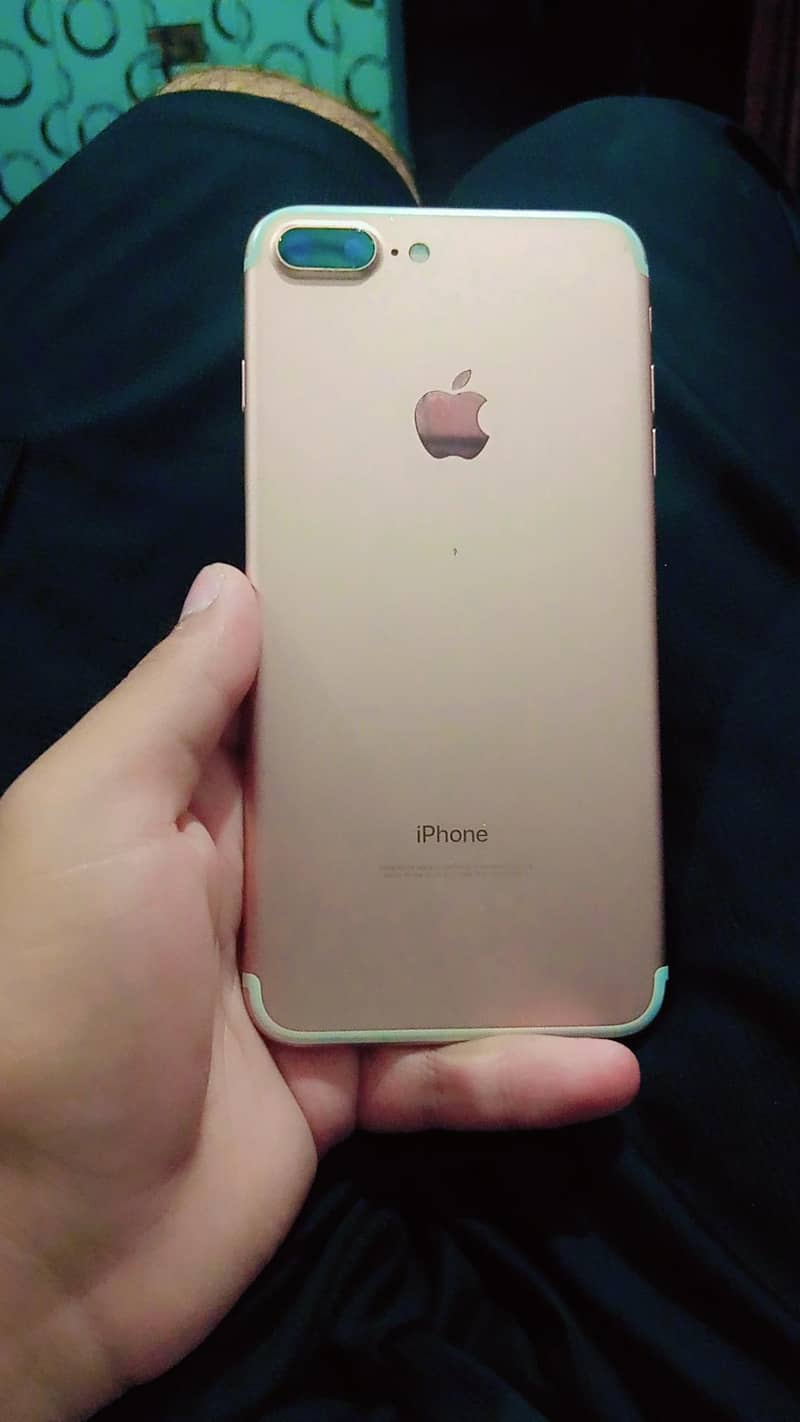 Apple iPhone 7 Plus 6