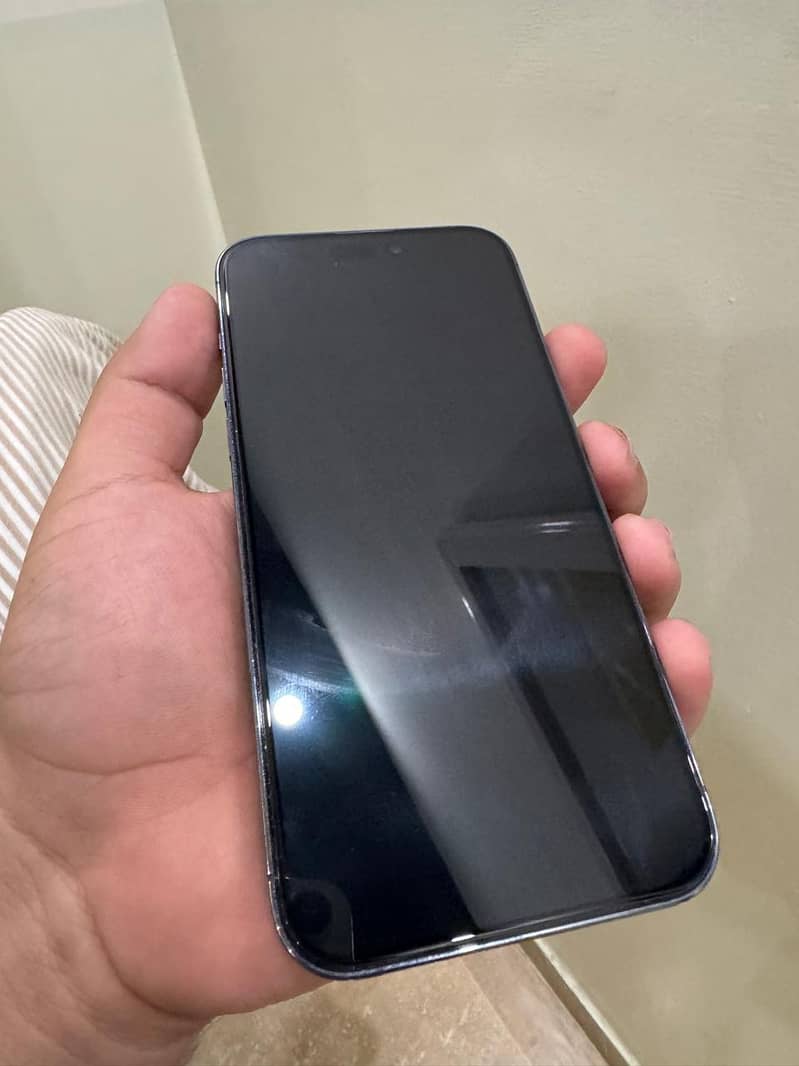 Apple iPhone 14 Pro Max 2