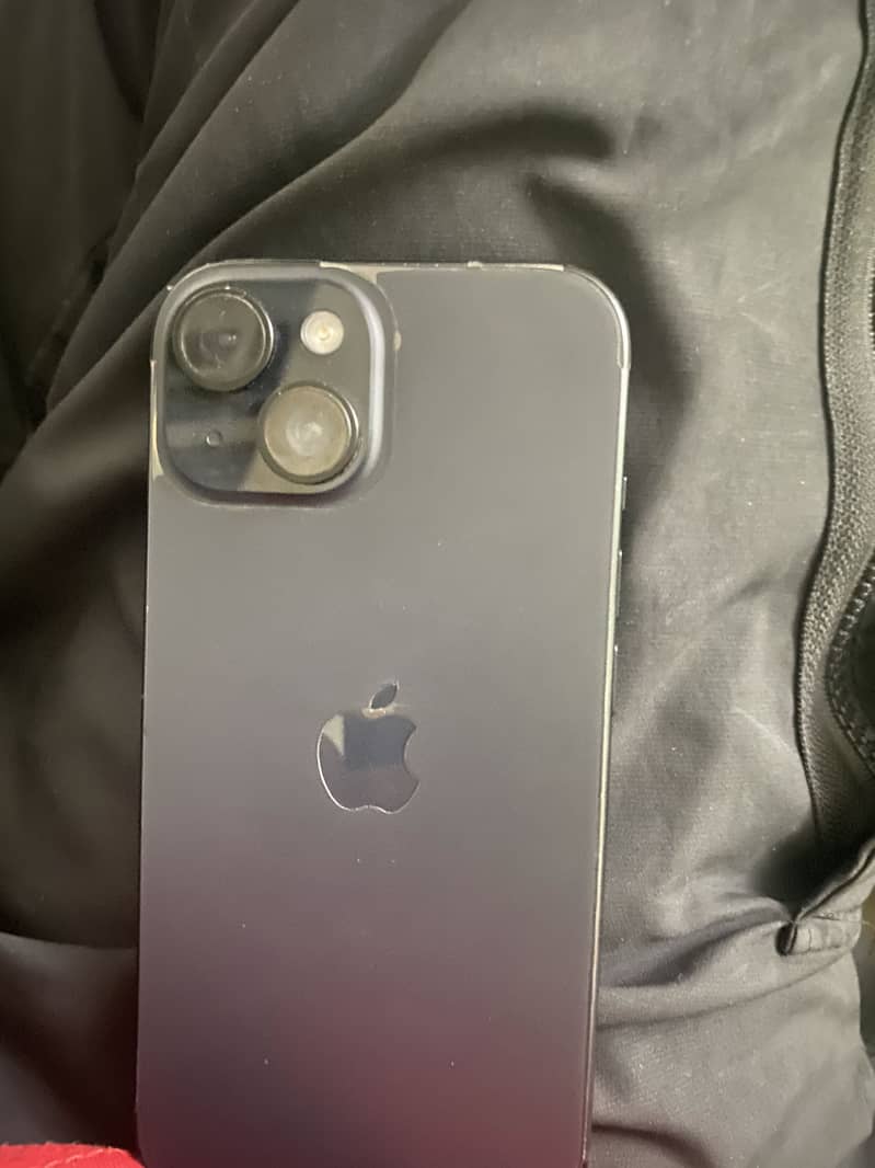 Apple iPhone 15 4