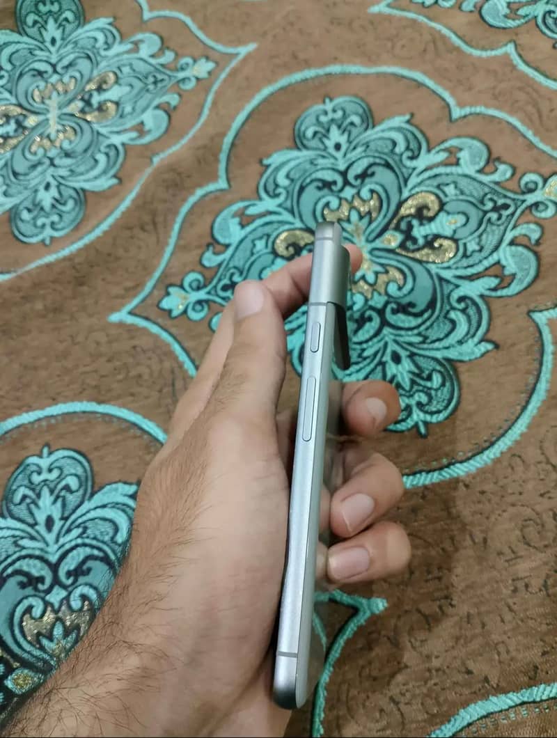 Google Pixel 8 1