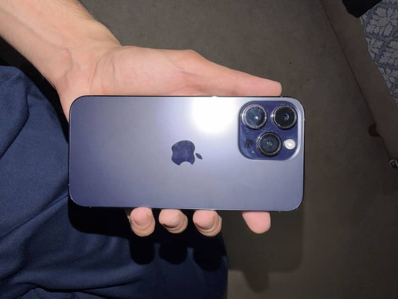 Apple iPhone 14 Pro Max 0