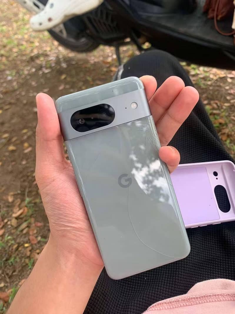 Google Pixel 8 0