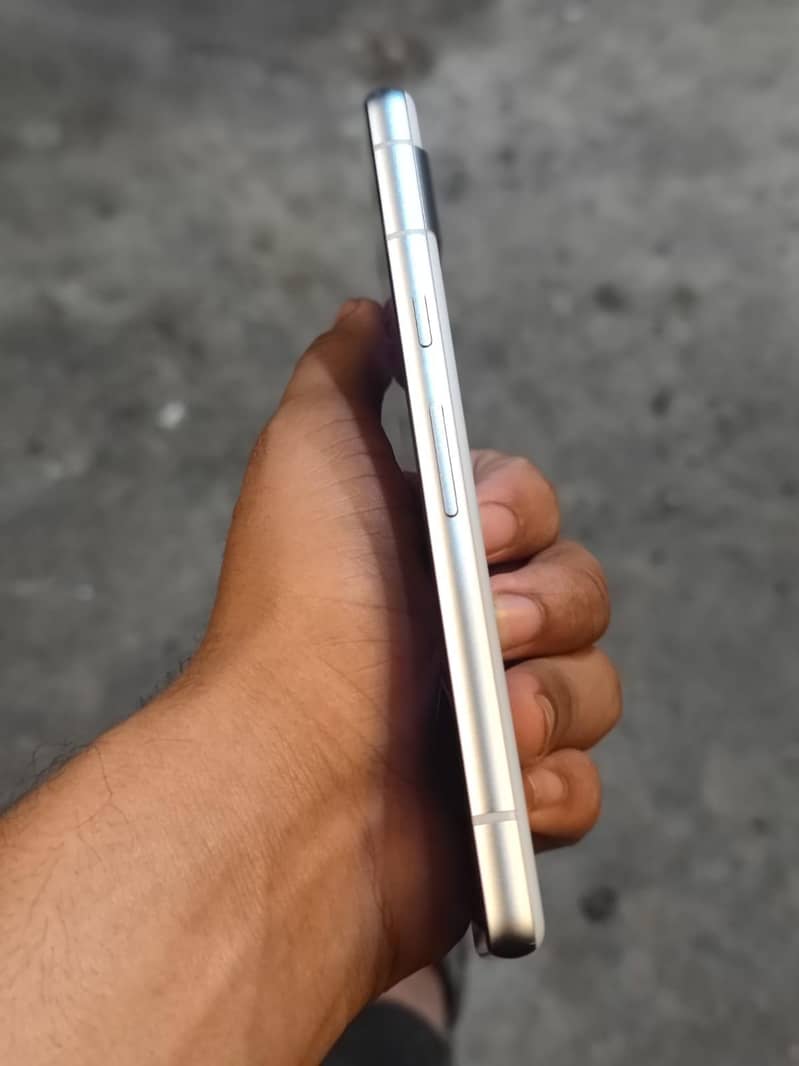 Google Pixel 7a 3