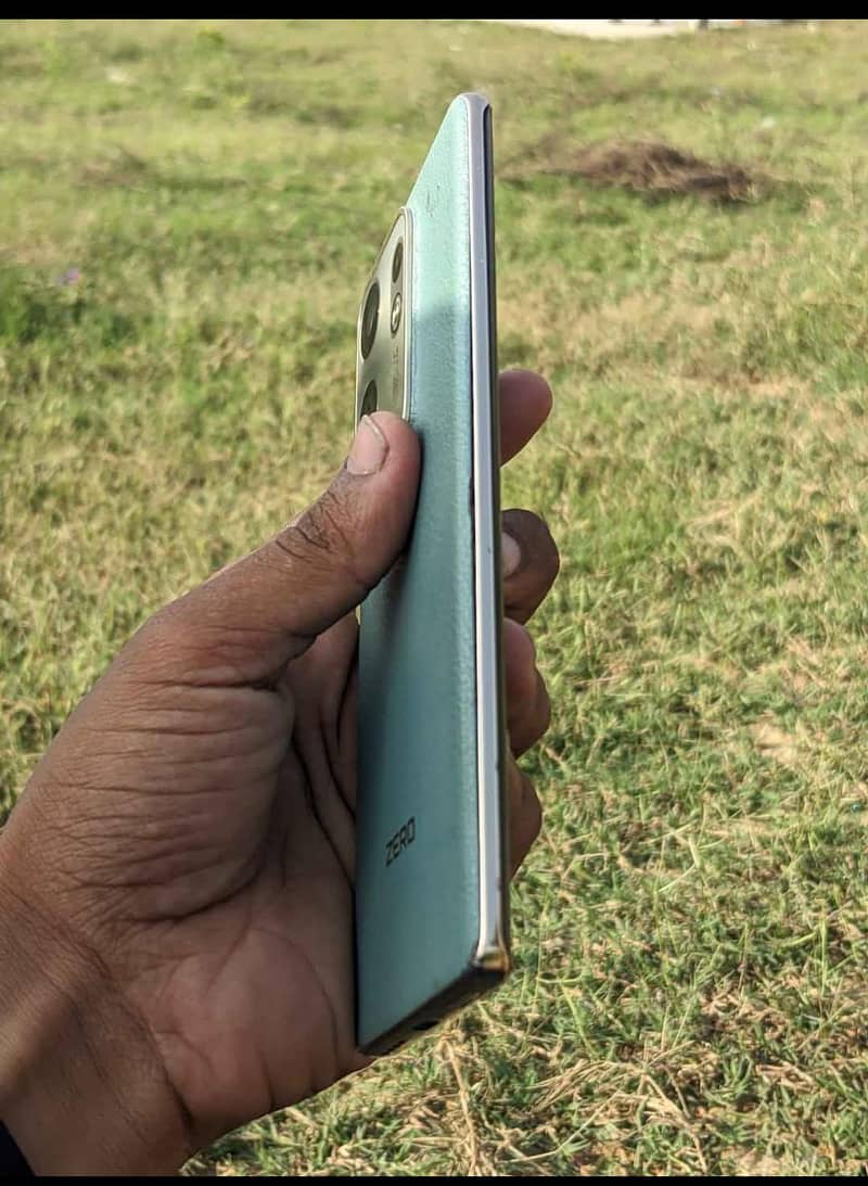 Infinix Zero 30 1