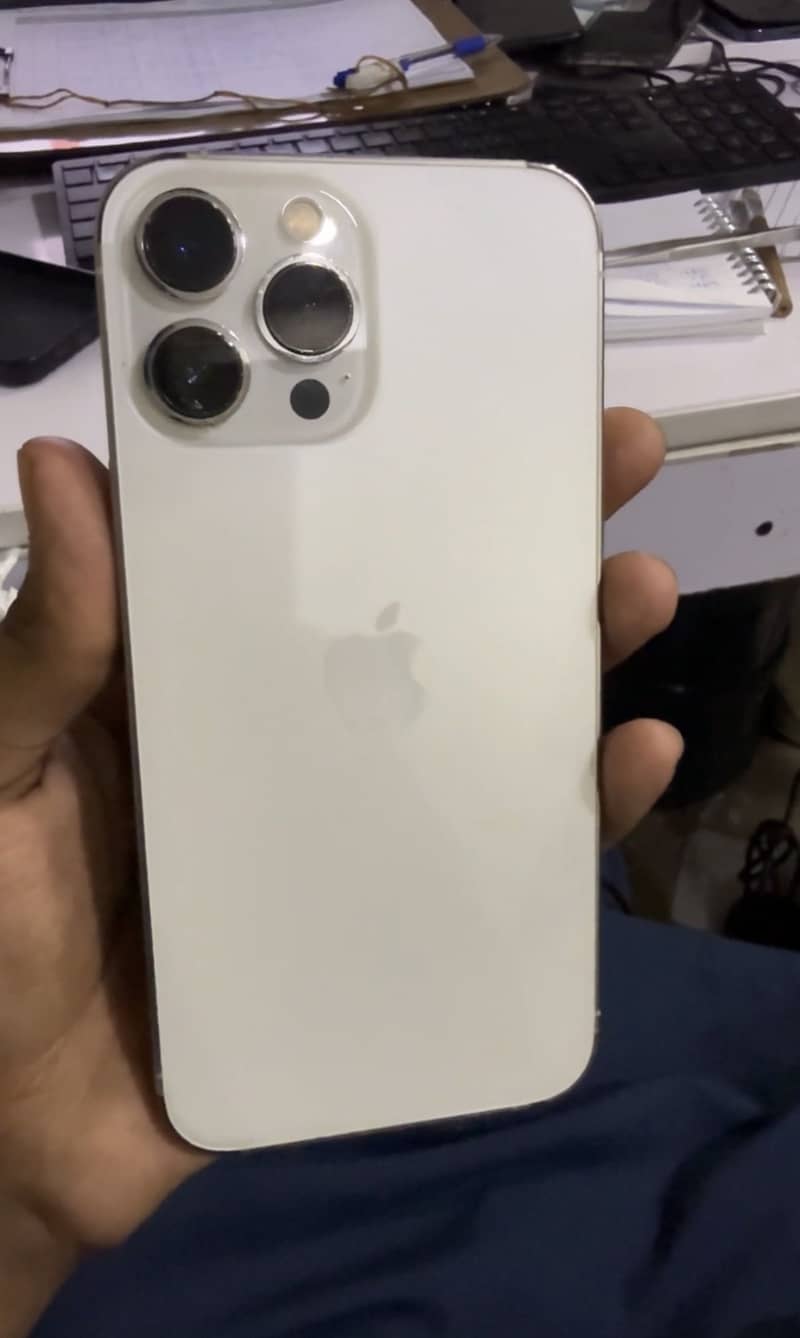 Apple iPhone 13 Pro Max 3