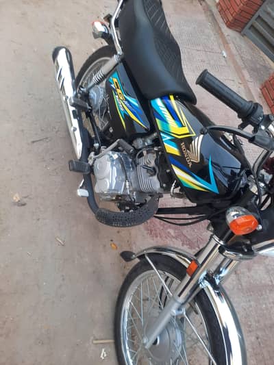 Honda 125 just 25 day used( Rs. 2,20000]
