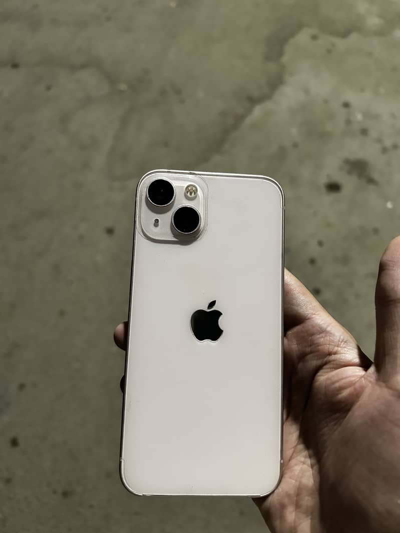 Apple iPhone 13 0