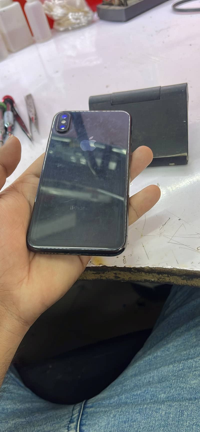 Apple iPhone X 4