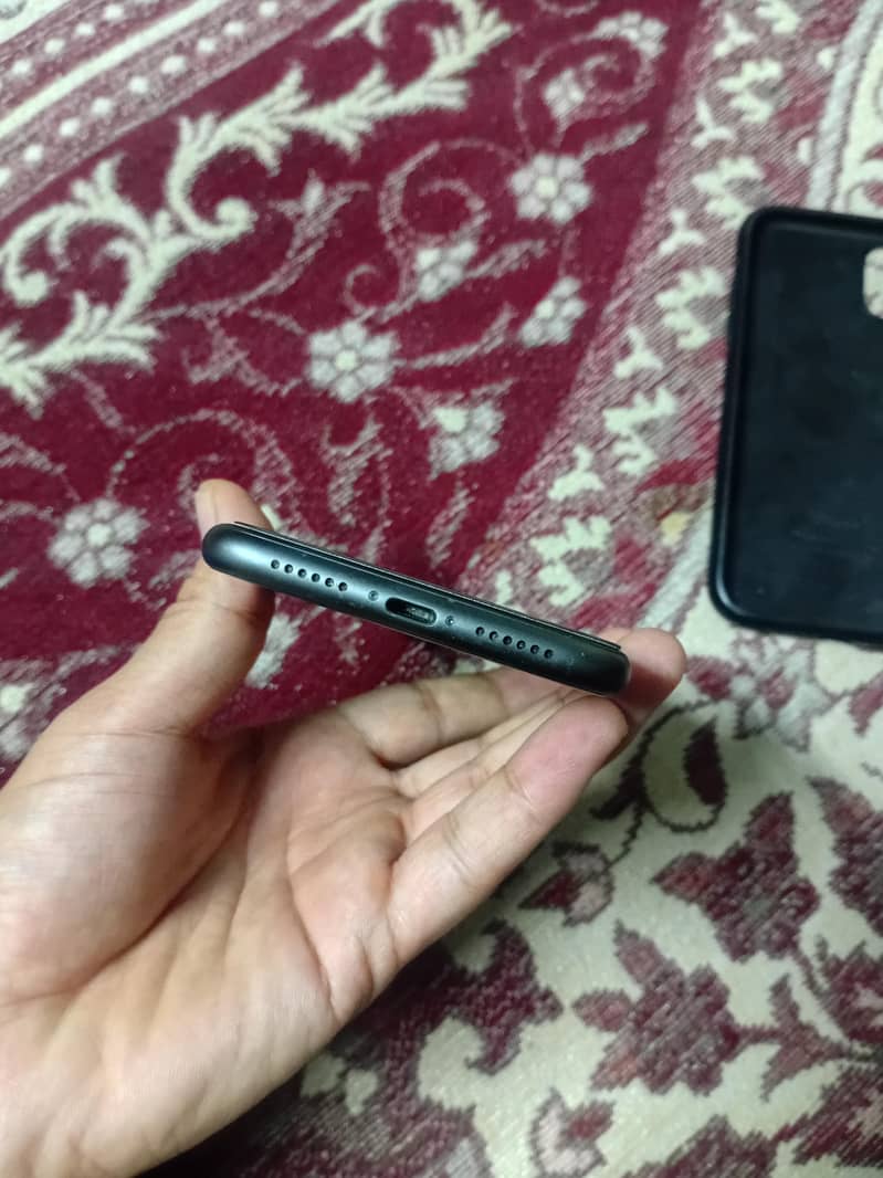 Apple iPhone 11 2