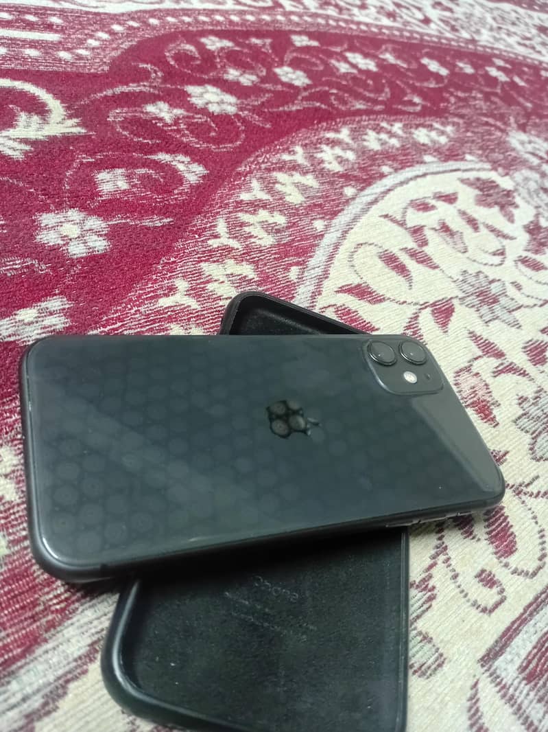 Apple iPhone 11 4