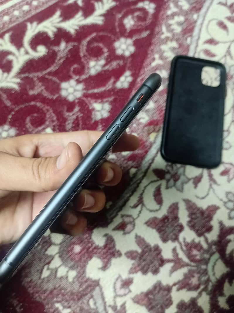 Apple iPhone 11 5