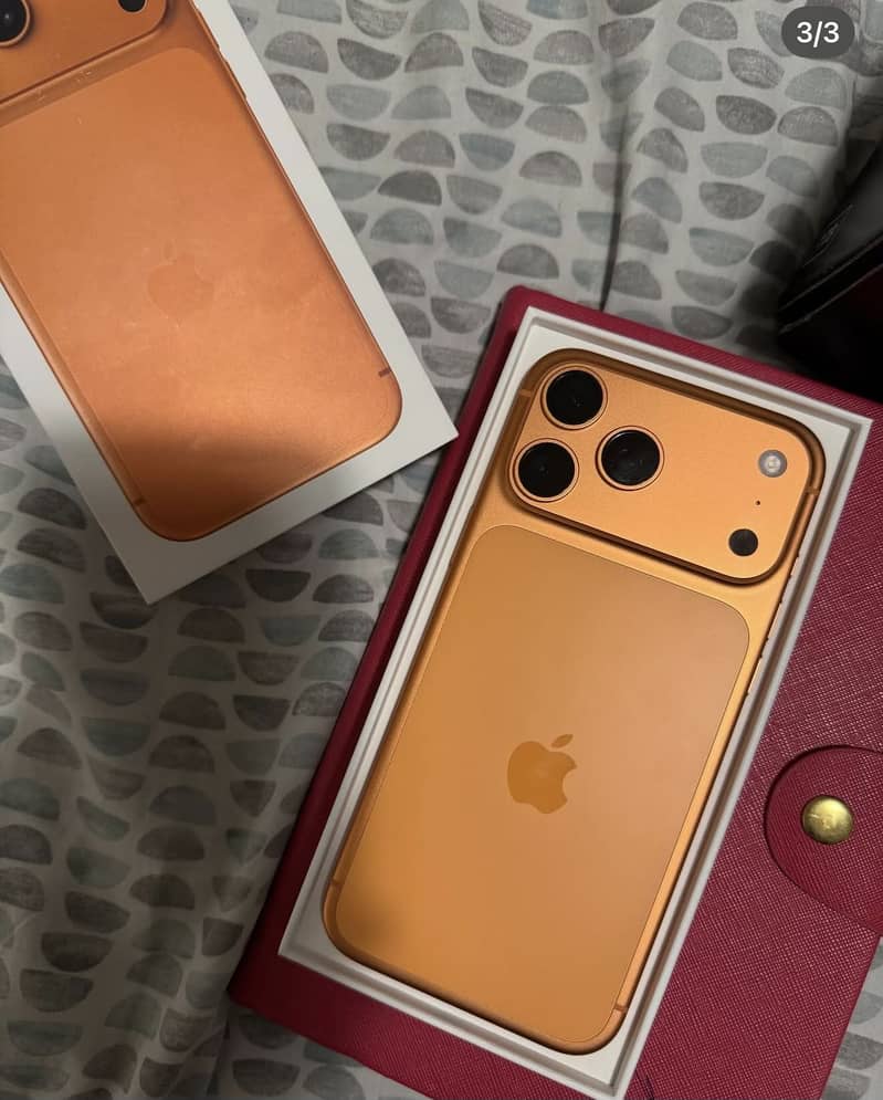Apple iPhone 17 Pro Max 1