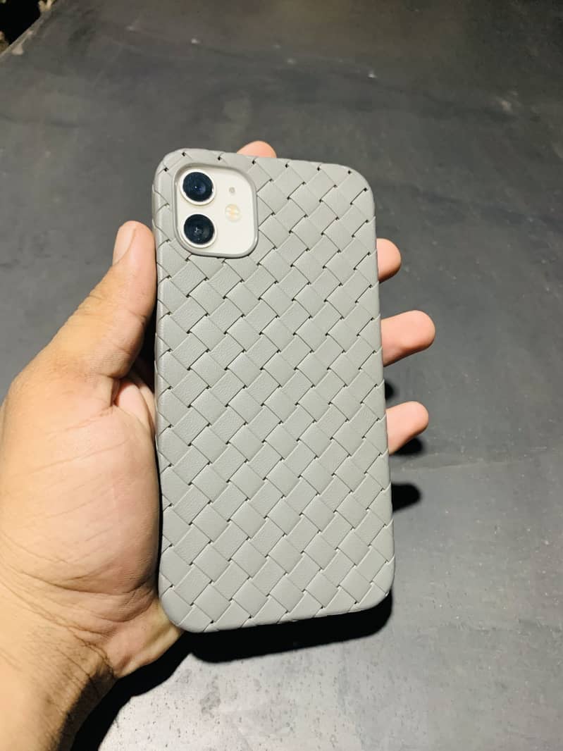 Apple iPhone 11 0