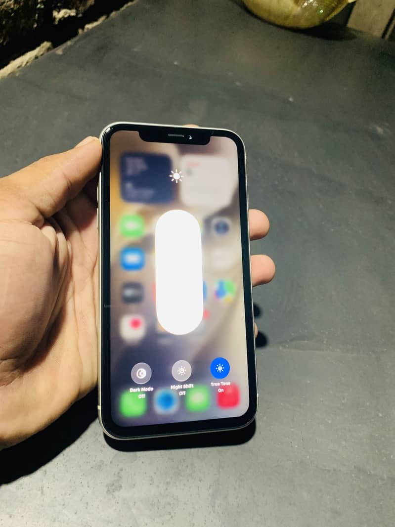 Apple iPhone 11 6