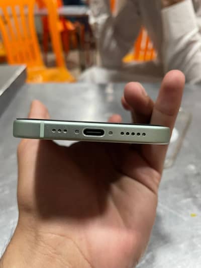 Apple iPhone 15