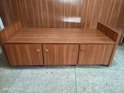 setty bed with huge storage
