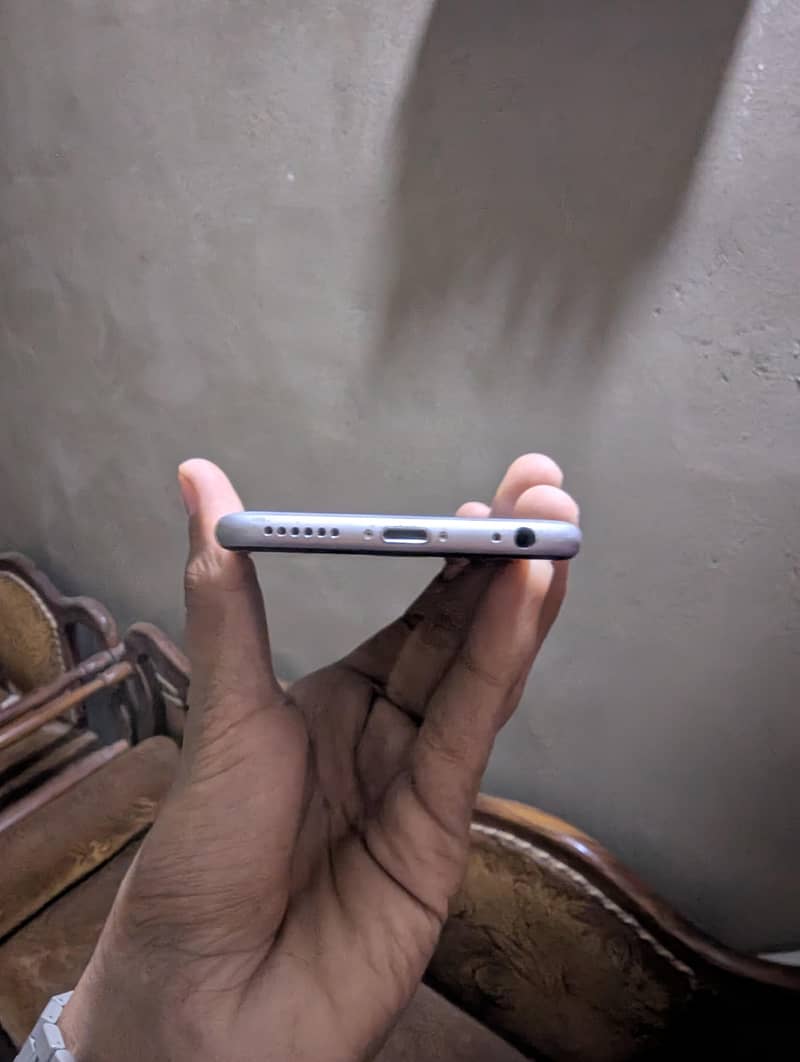Apple iPhone 6S 2