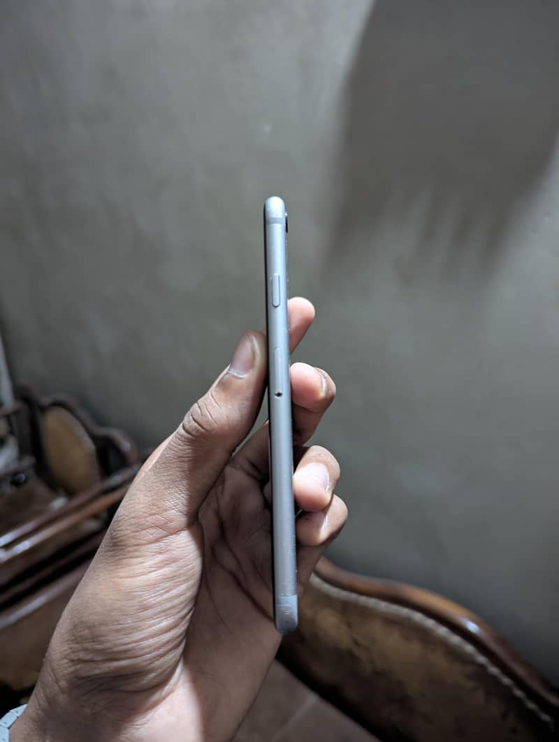 Apple iPhone 6S 3