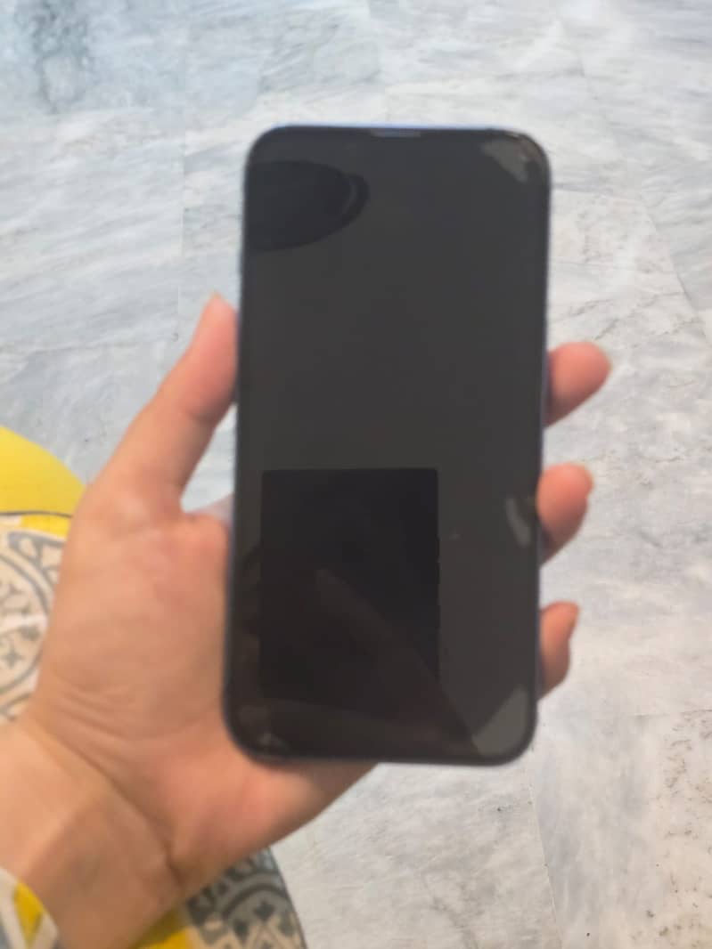 Apple iPhone 13 2