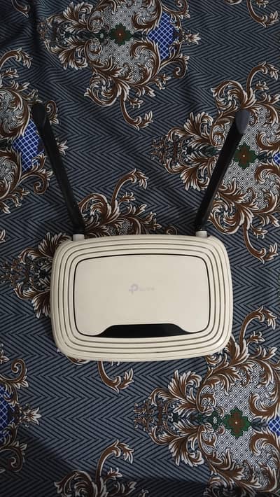 TP-Link wireless router for sale - Excellent condition