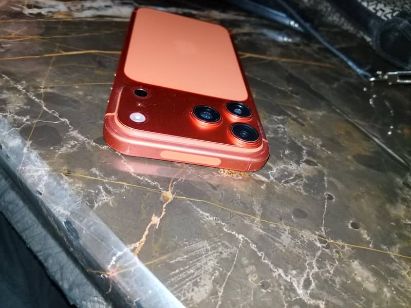 Apple iPhone 17 Pro Max 5