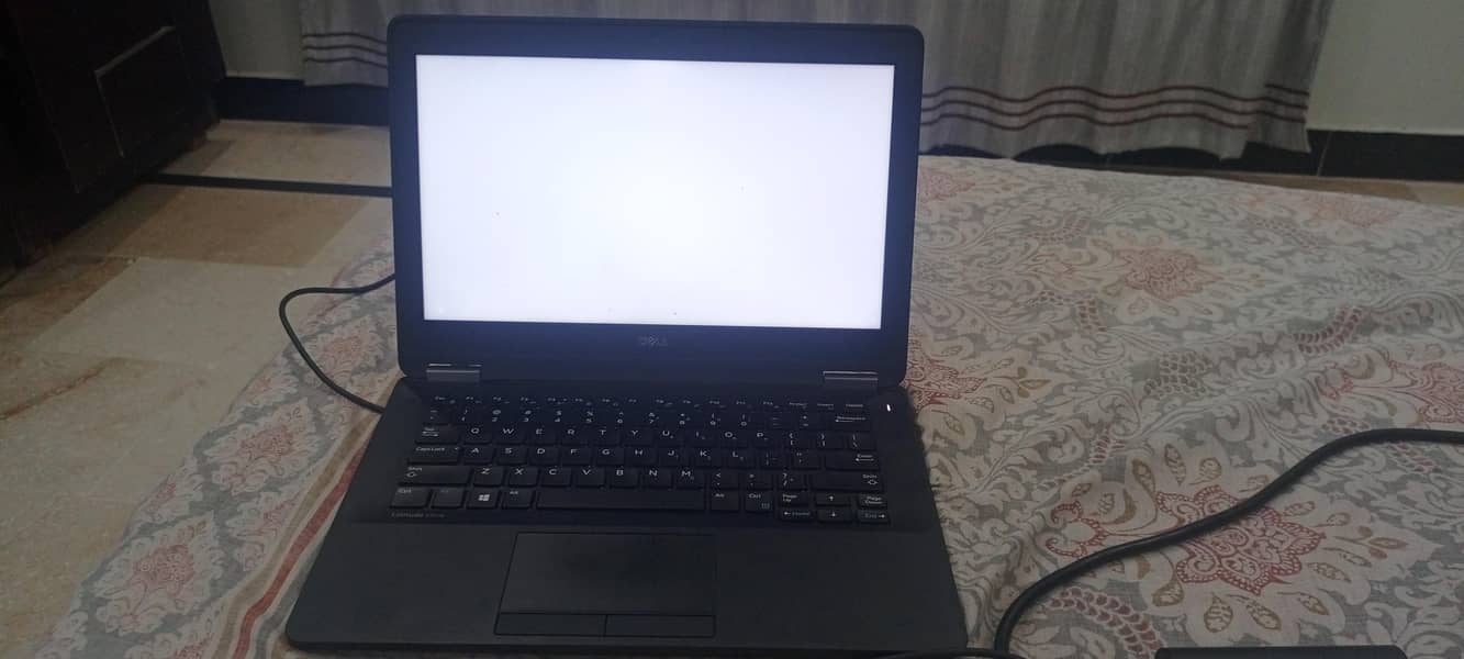 dell e7270 not turning on 1