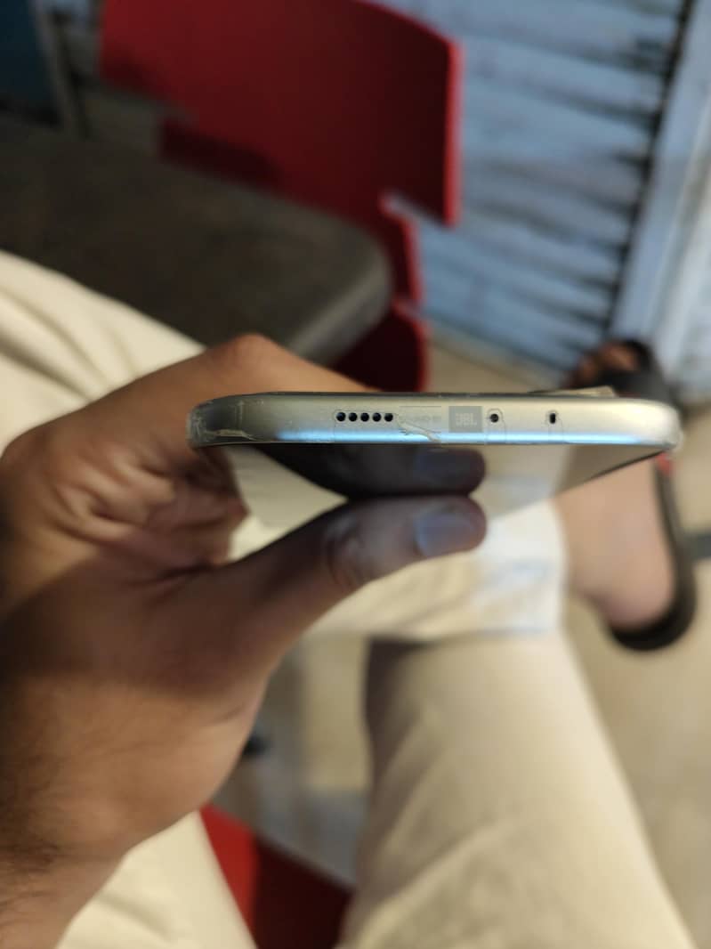 Infinix Note Edge 8