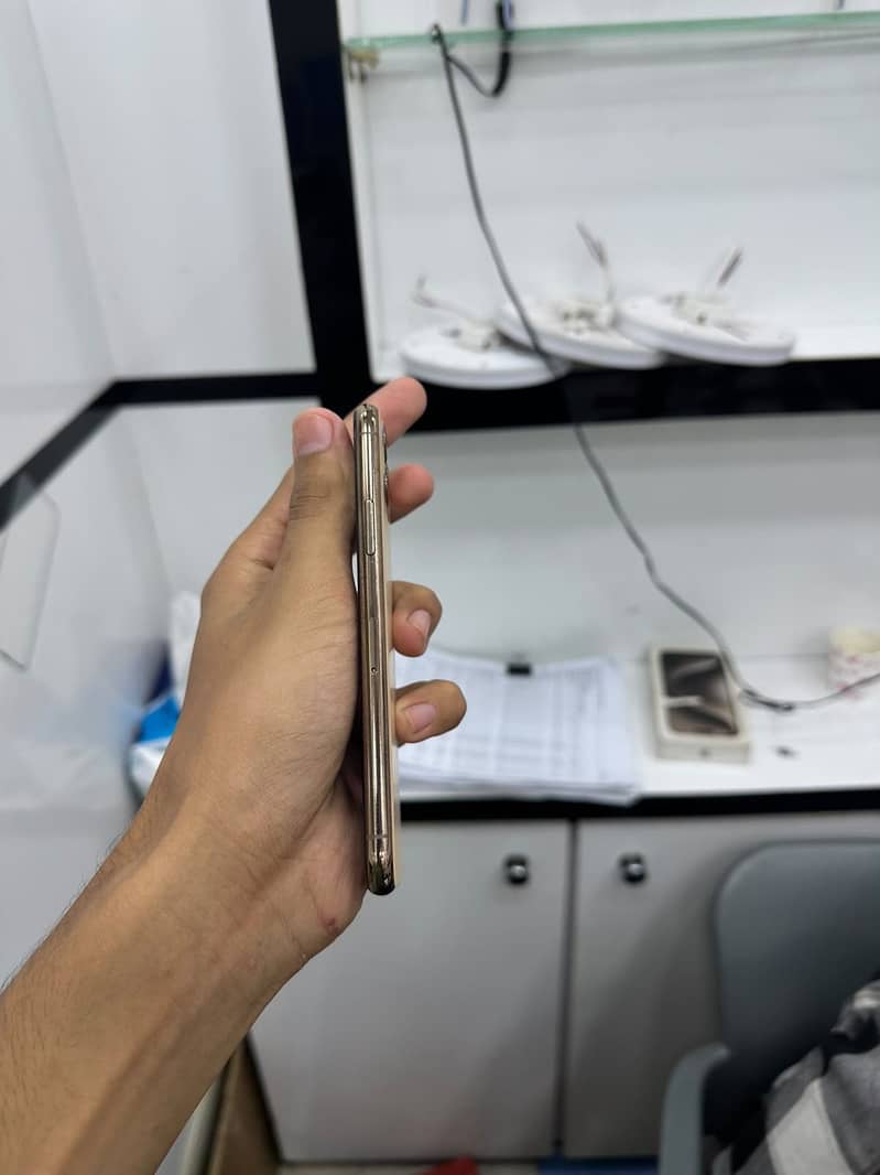 Apple iPhone 11 Pro 5