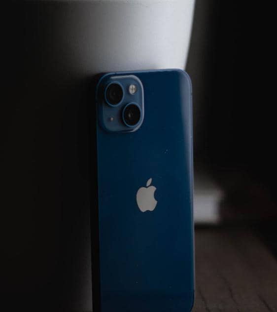 Apple iPhone 13 2