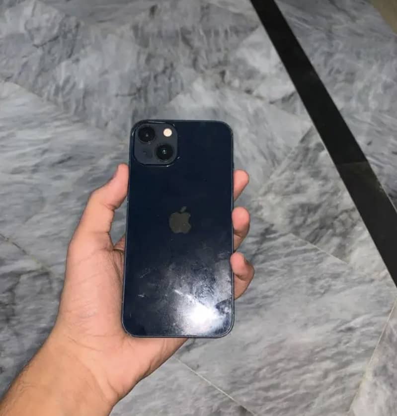 Apple iPhone 13 0