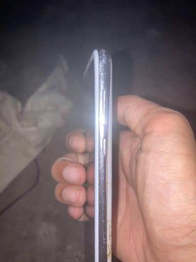 Sharp Aquos R2