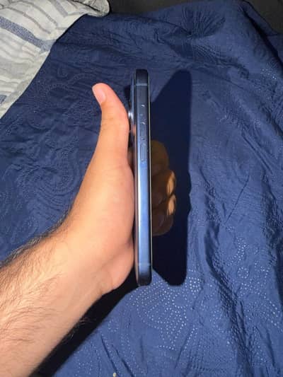 Apple iPhone 17 Pro jv
