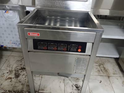 Fryer Rinnai timer wala and all fast food restaurants machinery