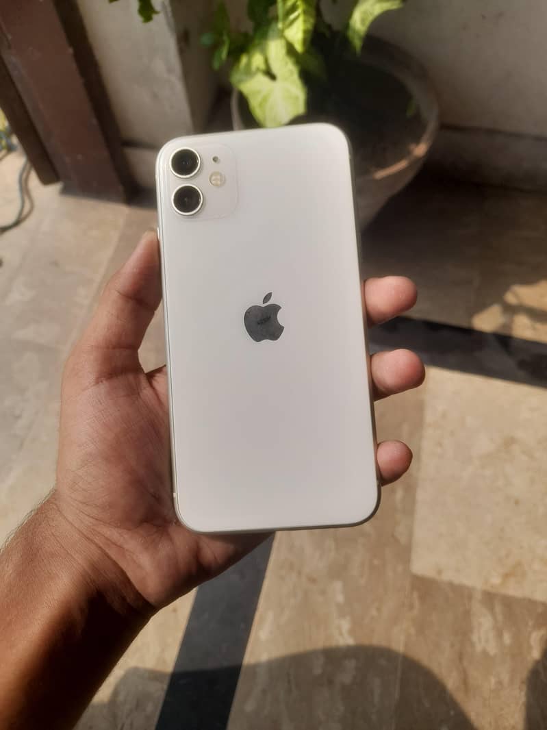 Apple iPhone 11 3