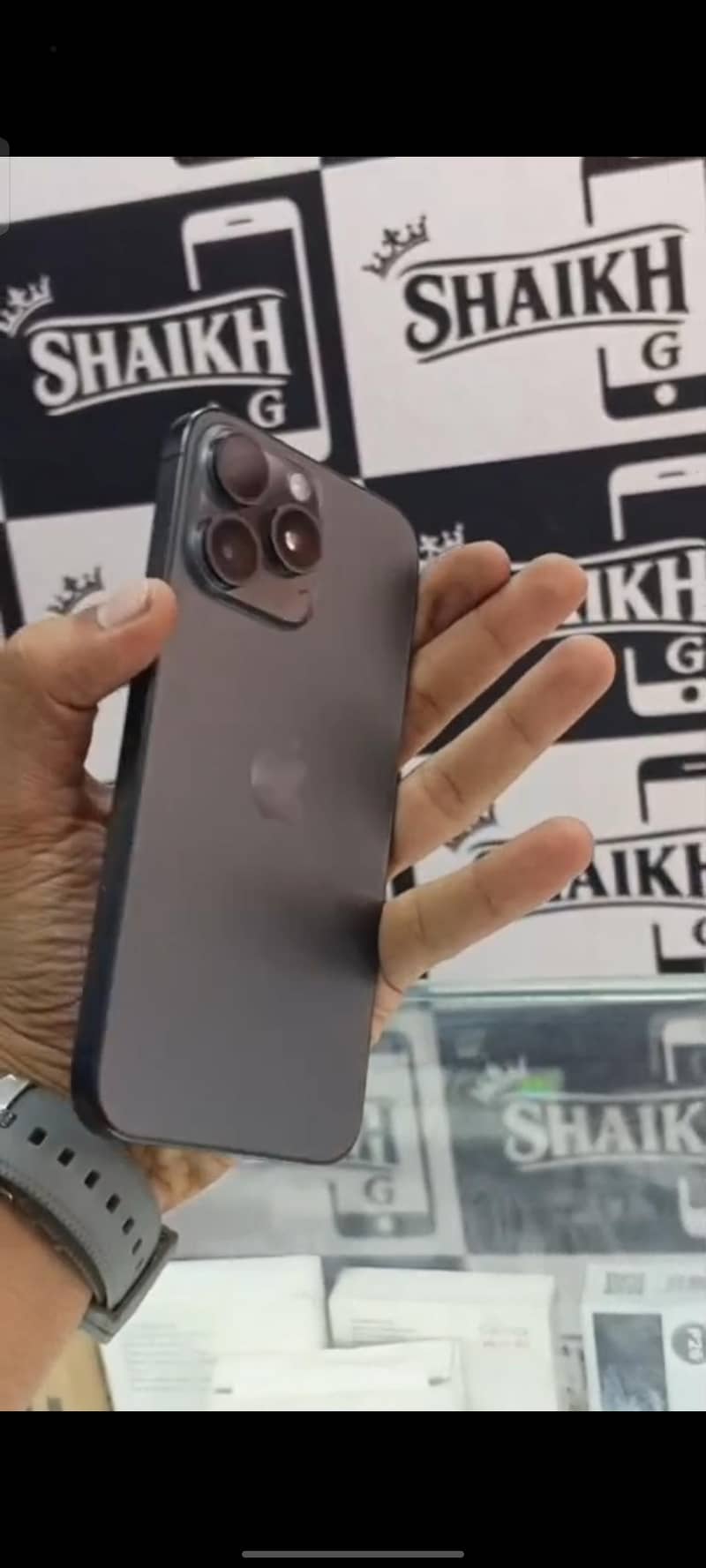Apple iPhone 15 Pro Max 1