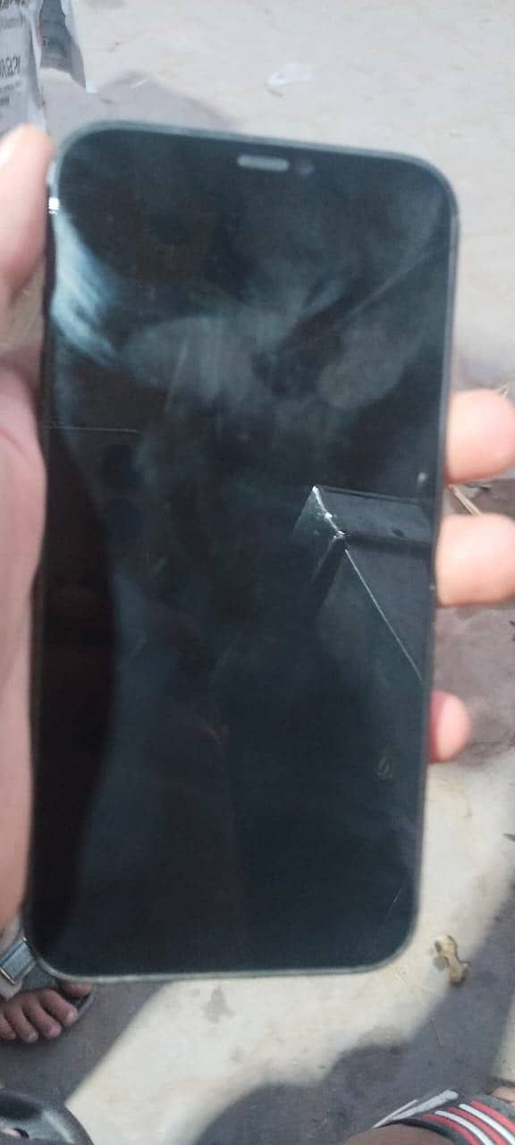 Apple iPhone 12 Pro Max 4