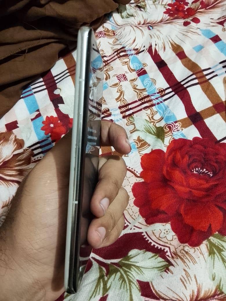 One Plus 10 Pro 1