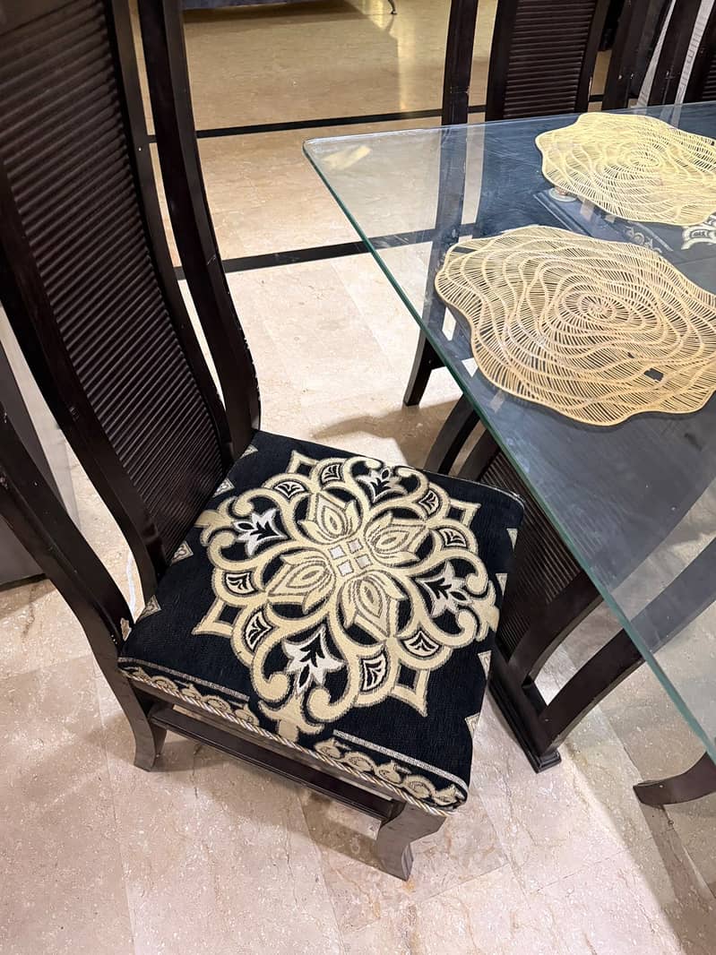 Dining table 5