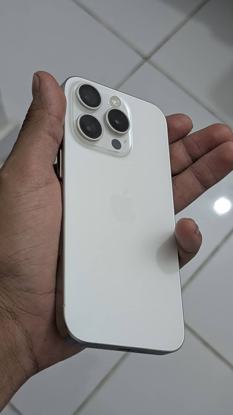 Apple iPhone 15 Pro 2