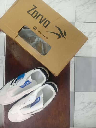 A branded Sneakers for Sale !!!