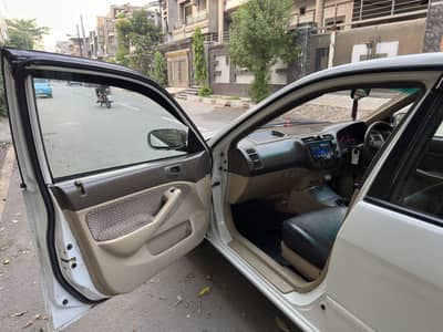 Honda Civic EXi 2005