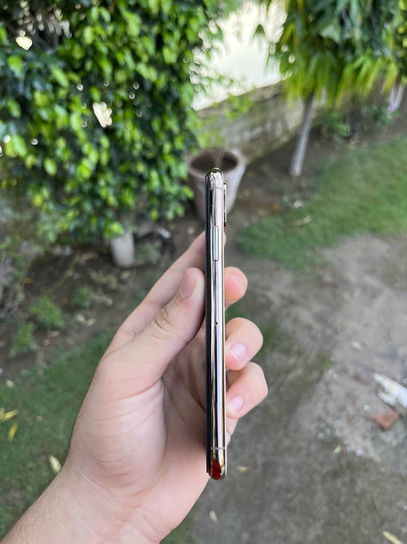 Apple iPhone XS 2