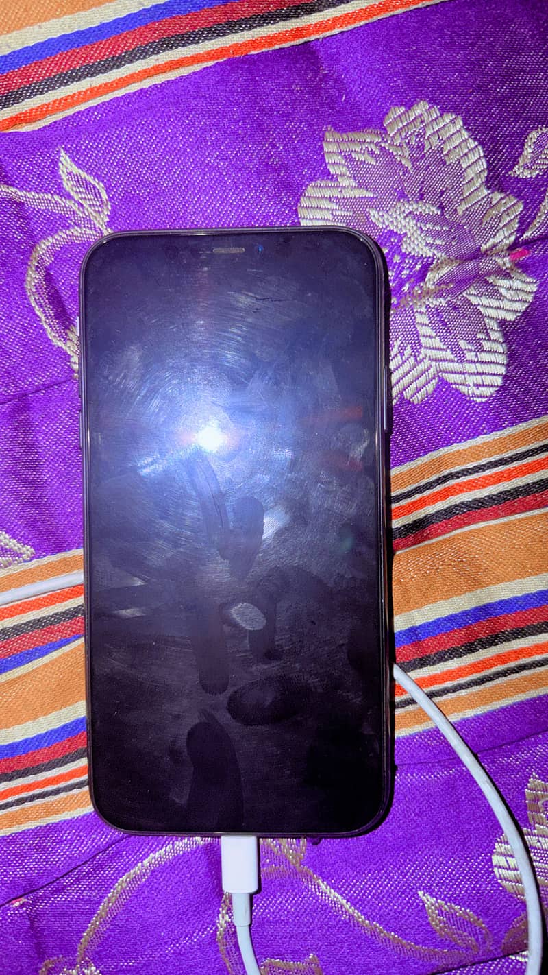 Apple iPhone 11 4