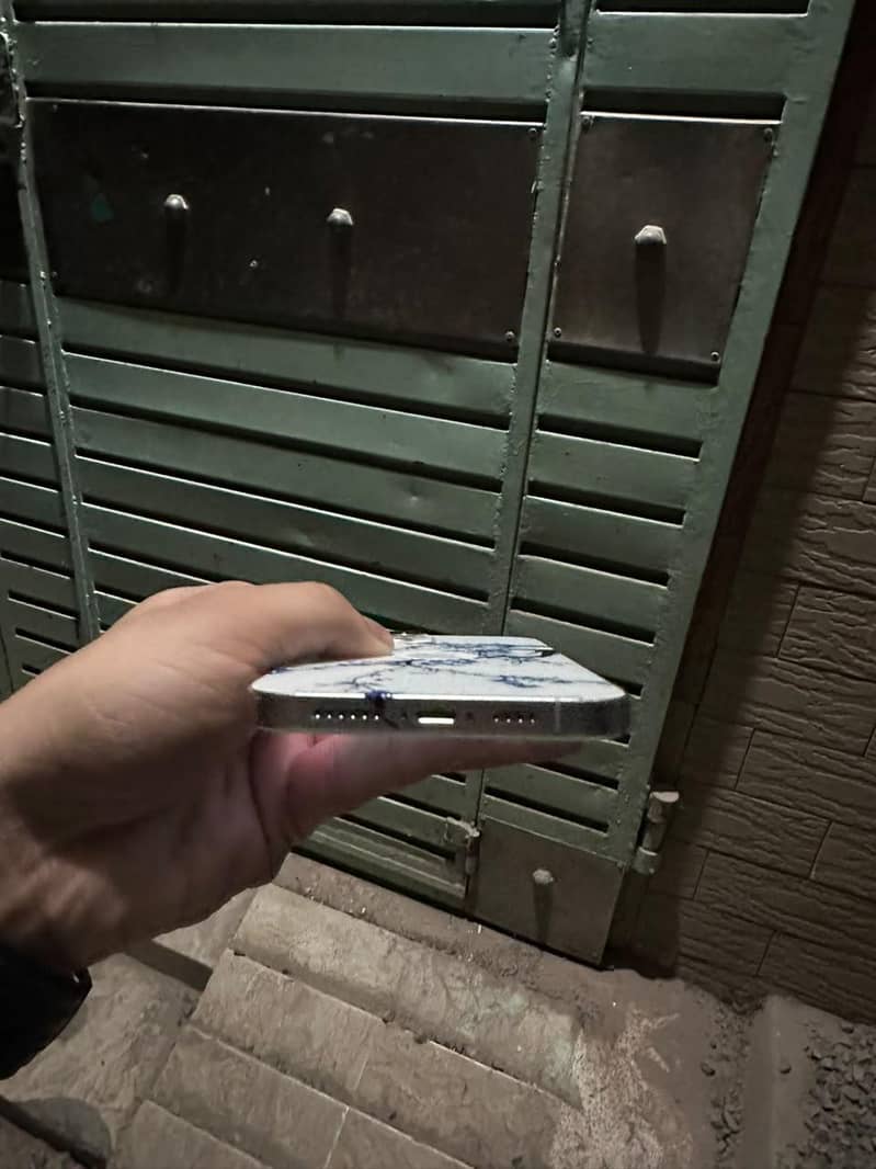 Apple iPhone 12 Pro Max 10