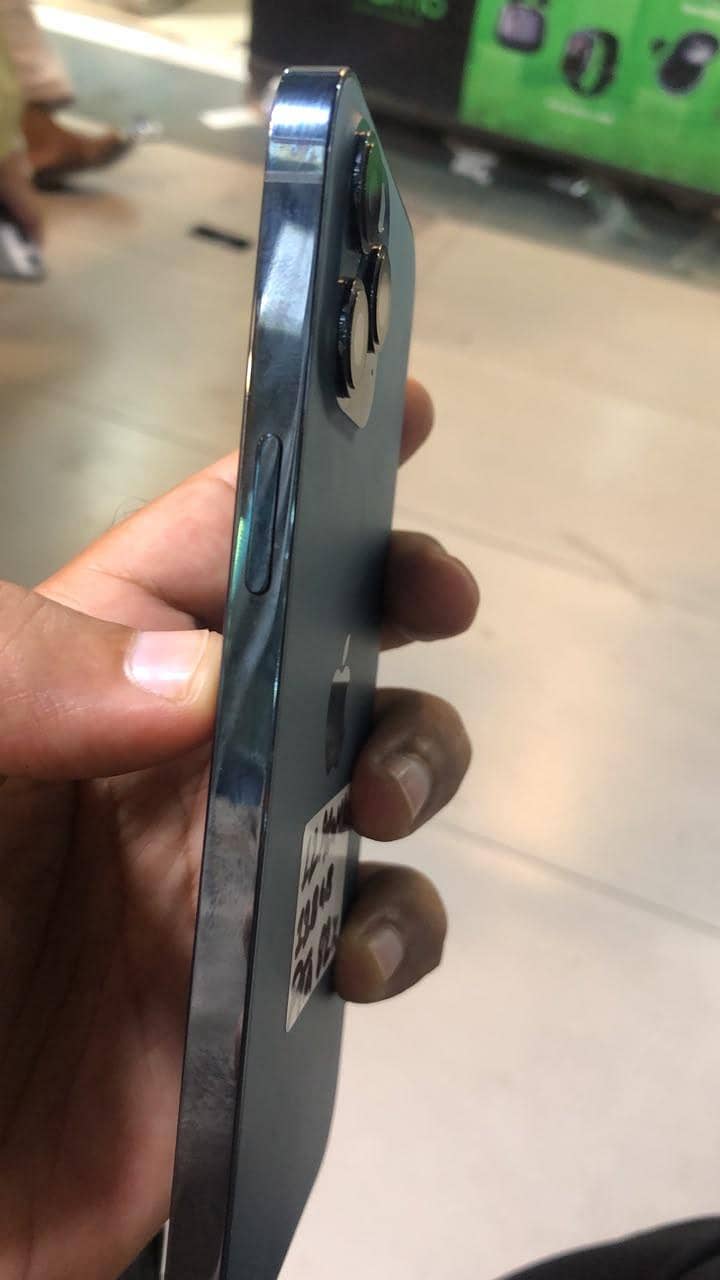 Apple iPhone 12 Pro Max 2